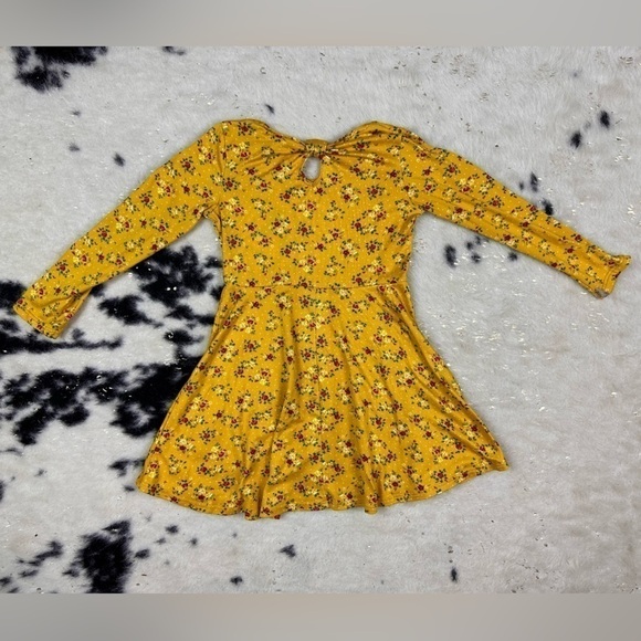 Girls Mustard Yellow Floral Print Long Sleeve Round Neck A-Line Dress Size 5 - Picture 2 of 4
